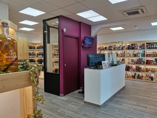 Intérieur magasin Cave du Val d'Or Longeville les Metz